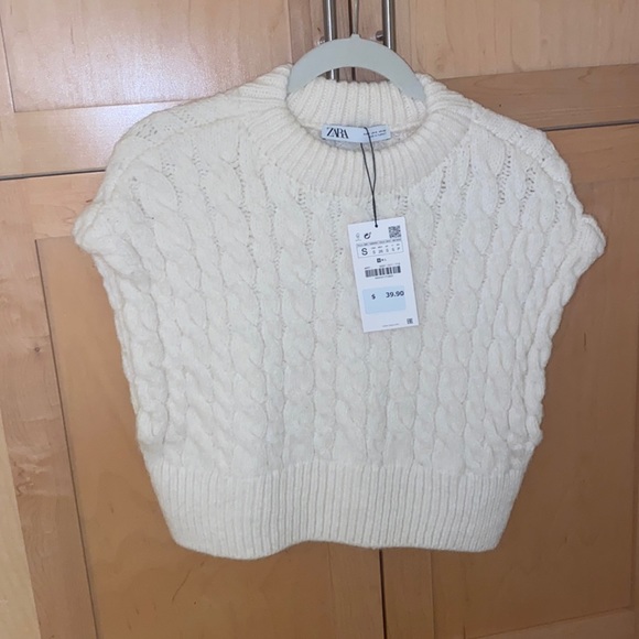 Zara Tops - NWT Zara Sweater Top